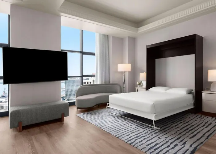  Manchester Grand Hyatt San Diego