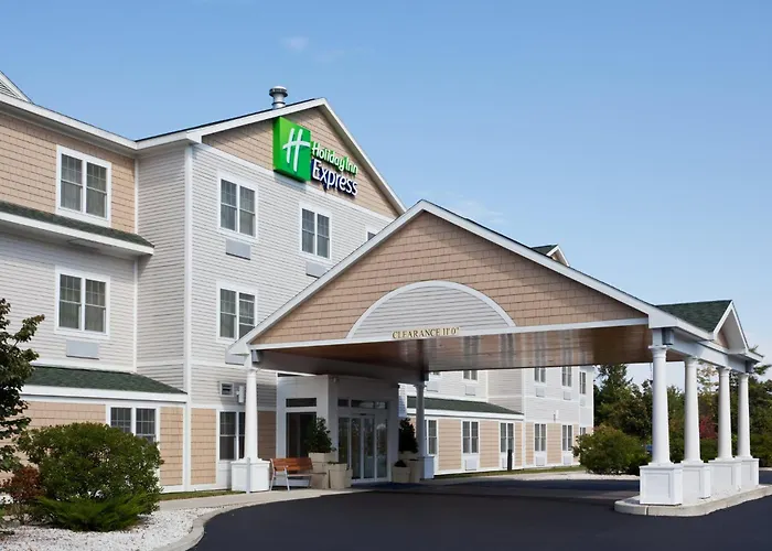 Holiday Inn Express & Suites By Ihg