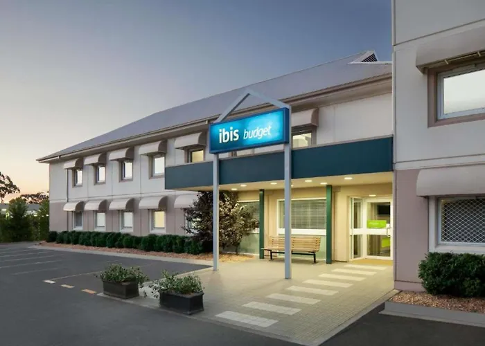 3 star hotels Ibis Budget Canberra