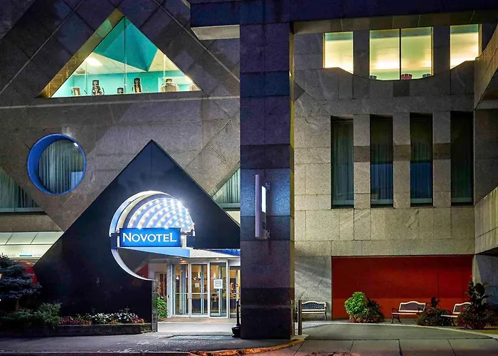  Novotel Toronto North York