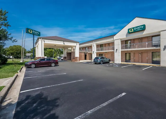 Dog friendly hotels Quality Inn Henderson I-85