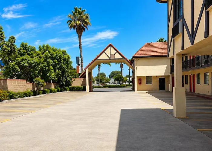 Executive Suites Inn
