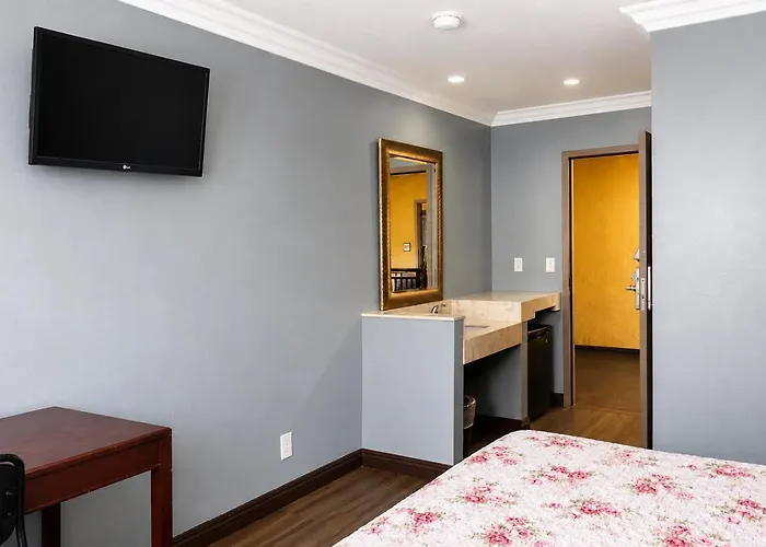 Executive Suites Inn