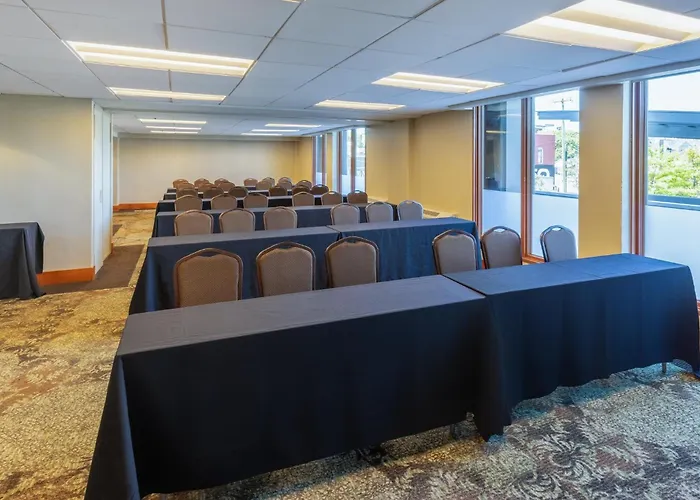 Holiday Inn - Vanderbilt - Dwtn By Ihg