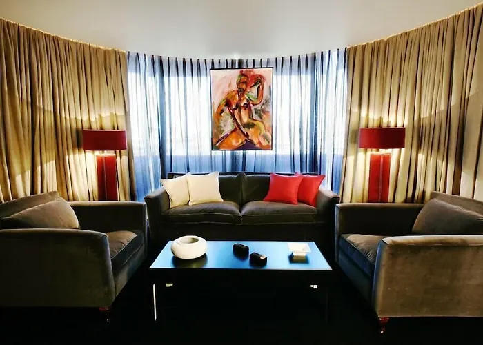 Perros hoteles Puerta America
