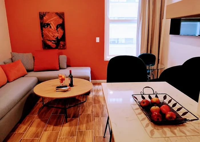 Urban Oasis Aparthotel