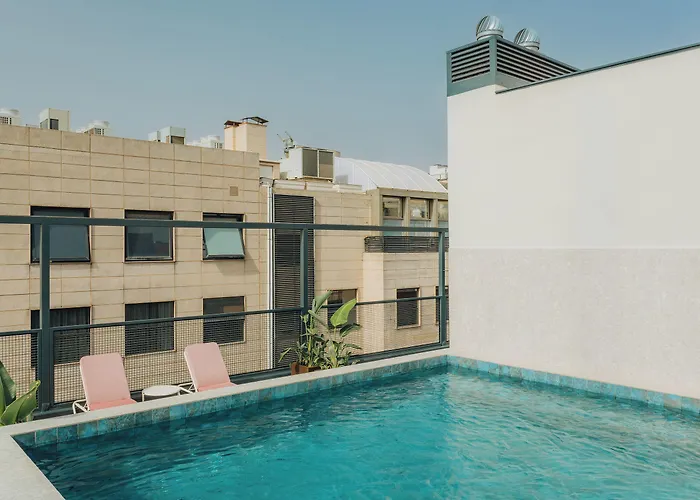 Ramirez Flats Valencia