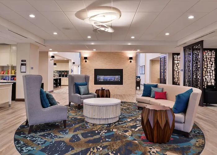 Kid friendly hotel Homewood Suites Des Moines Airport