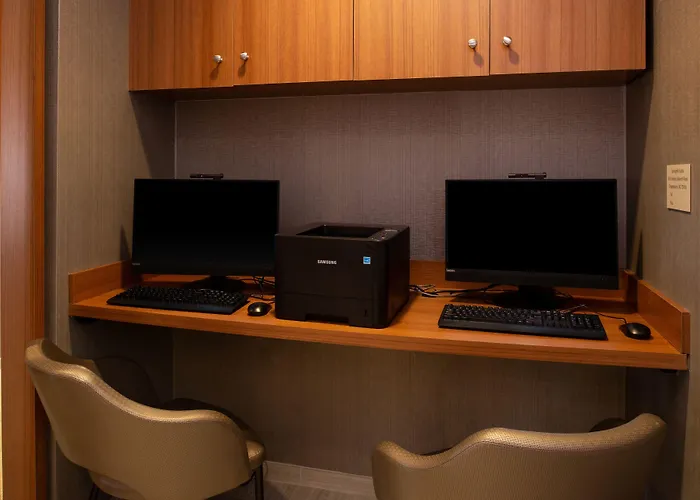 Springhill Suites By Marriott Greensboro Airport