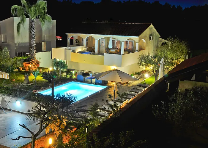 Villa Vanilla With Heated Pool