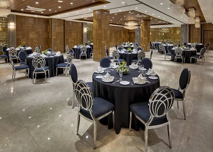 Goldfinch Hotel Mumbai