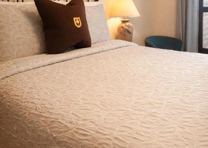Los Robles Charming Colonial Boutique Hotel