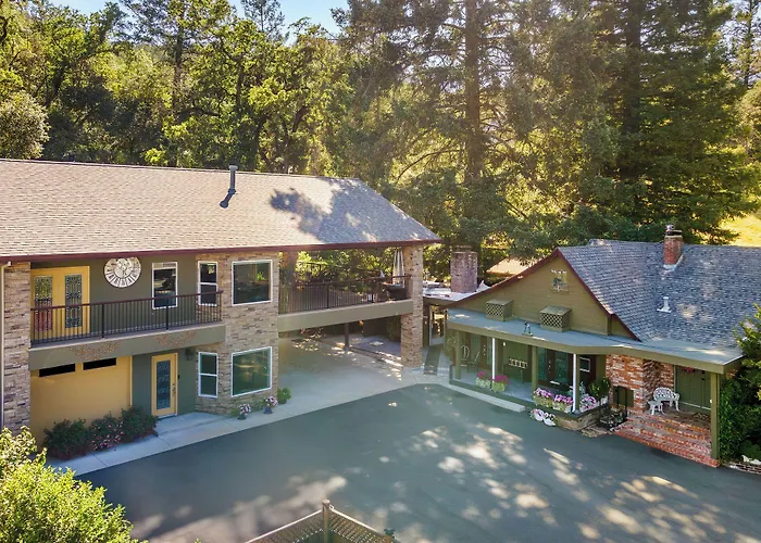 Foothill House