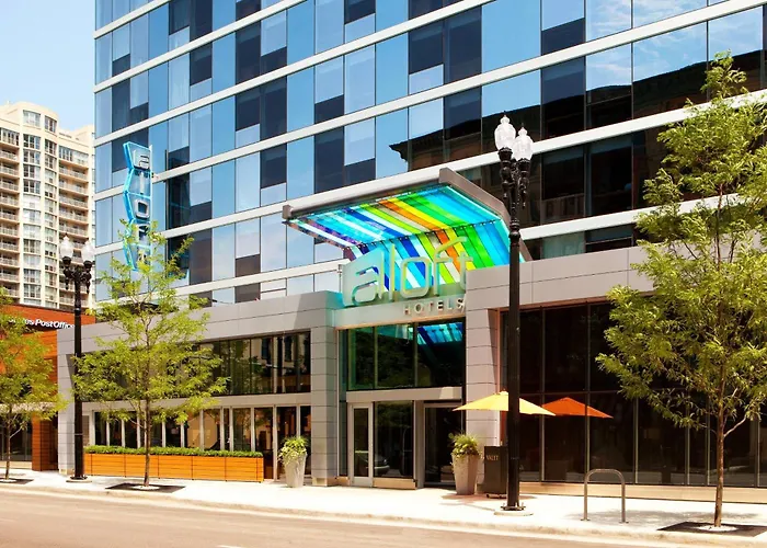 Romantic hotels Aloft Chicago Downtown River North