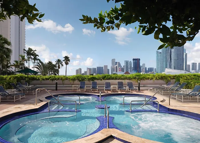 Doubletree By Hilton Grand Hotel Biscayne Bay