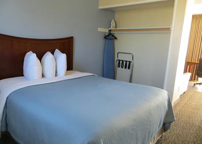 Motel: Coronet Motel
