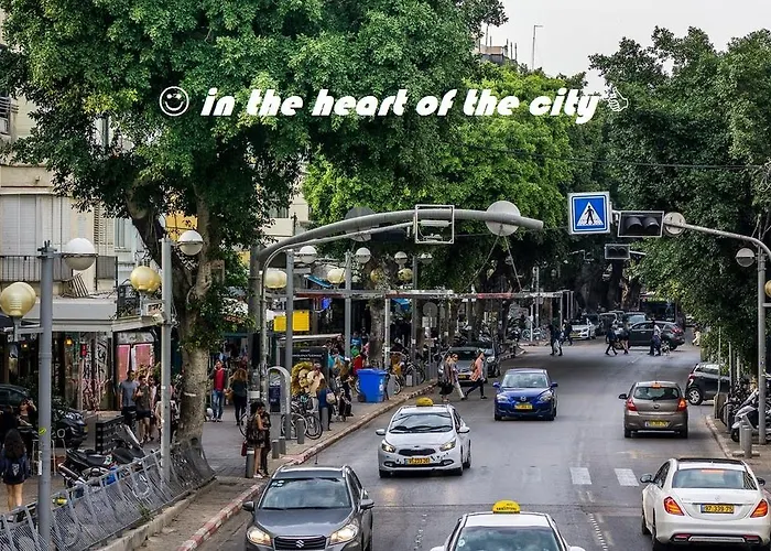 Hotel: The White House Hotel At Dizengoff Square