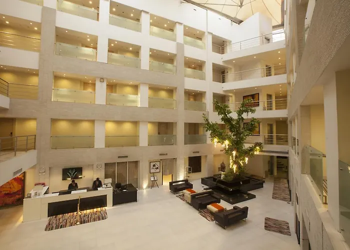 Avalon Courtyard Residence Suites