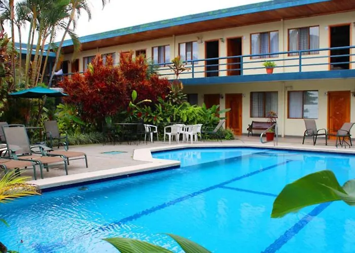 Soluxe El Sesteo Hotel