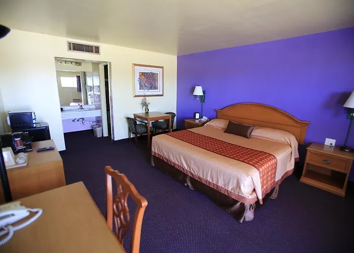 Motel: Shamrock Country Inn