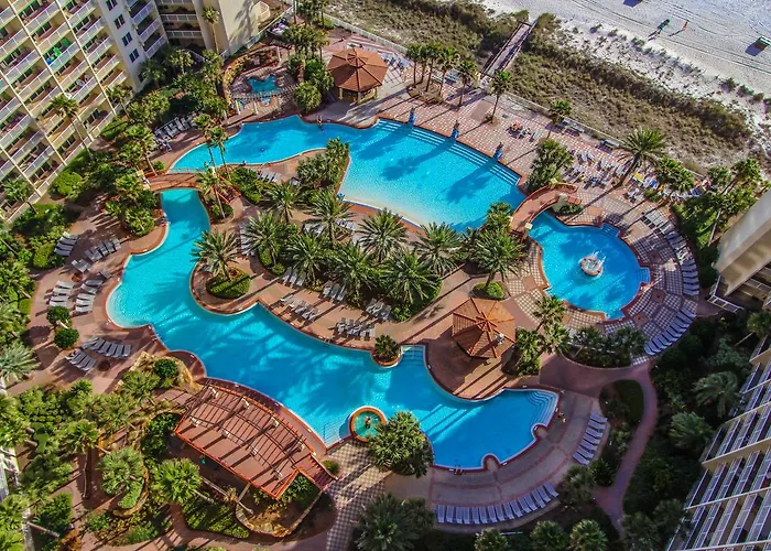 Pet Friendly hotel: Shores Of Panama Resort