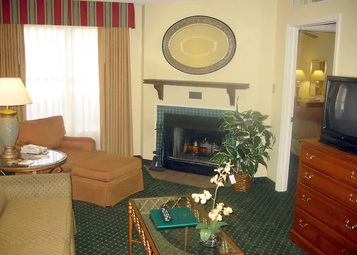 Homewood Suites By Hilton Savannah