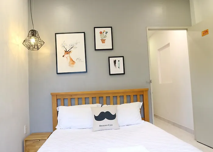 The Hostels Long