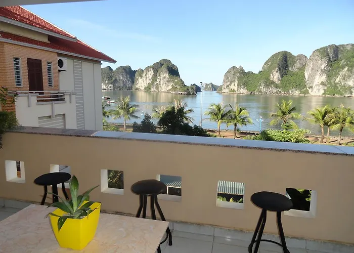 Jacuzzi hotel: Ha Long Lily Homestay