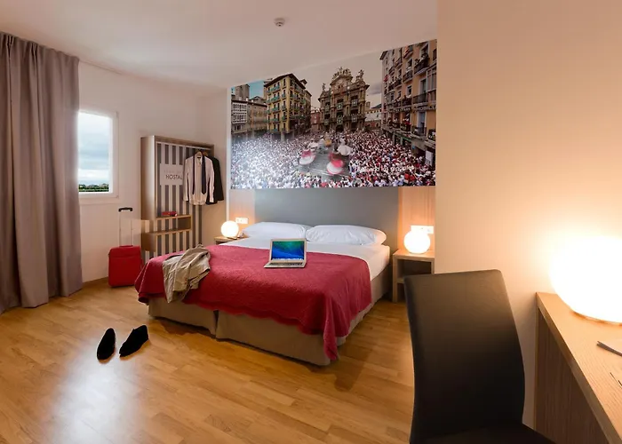 Iraipe Pamplona Hostal Auto Check-In