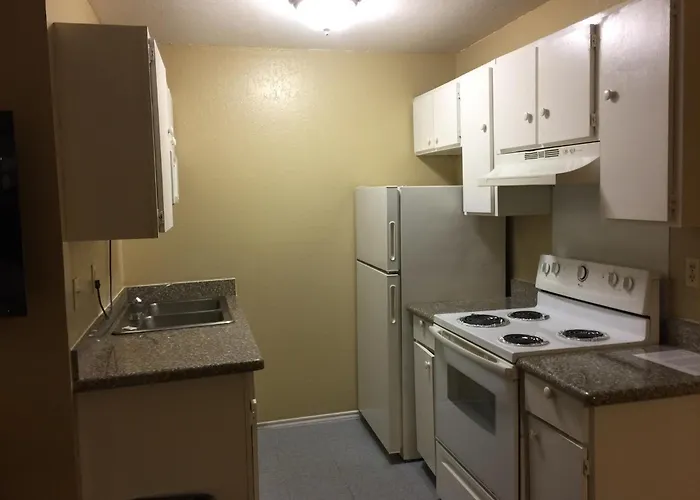 Pet Friendly hotel: Ranch House Inn & Suites