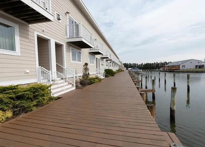 Apartment: Ocean High