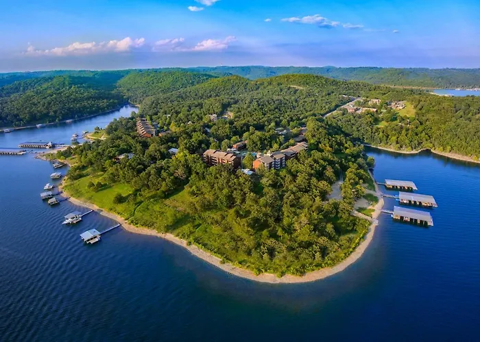 Pet Friendly hotel: Still Waters Resort