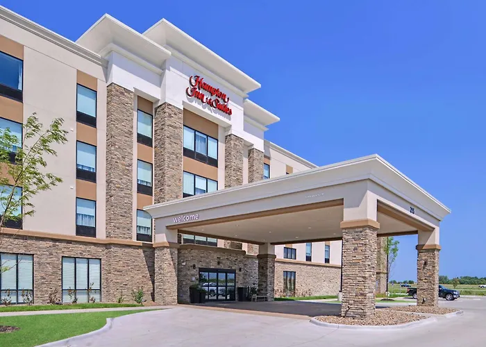Hotel near College: Hampton Inn And Suites Altoona-Des Moines By Hilton