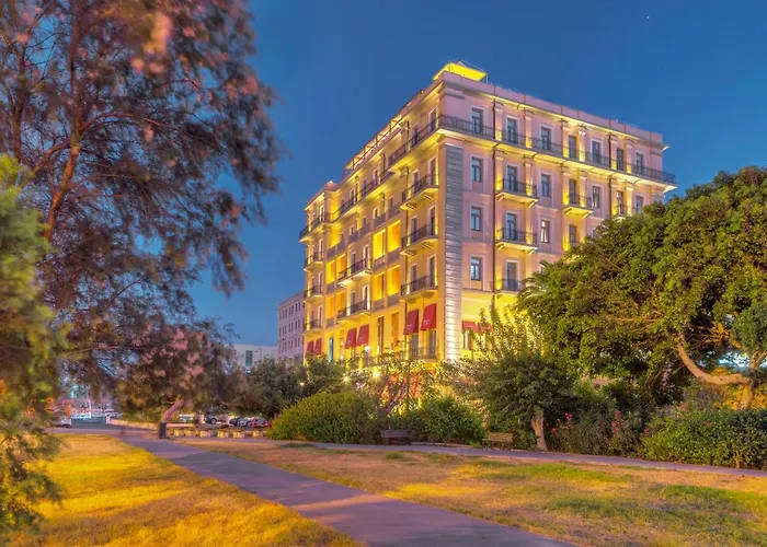 Romantic hotel: Gdm Megaron, Historical Monument Hotel
