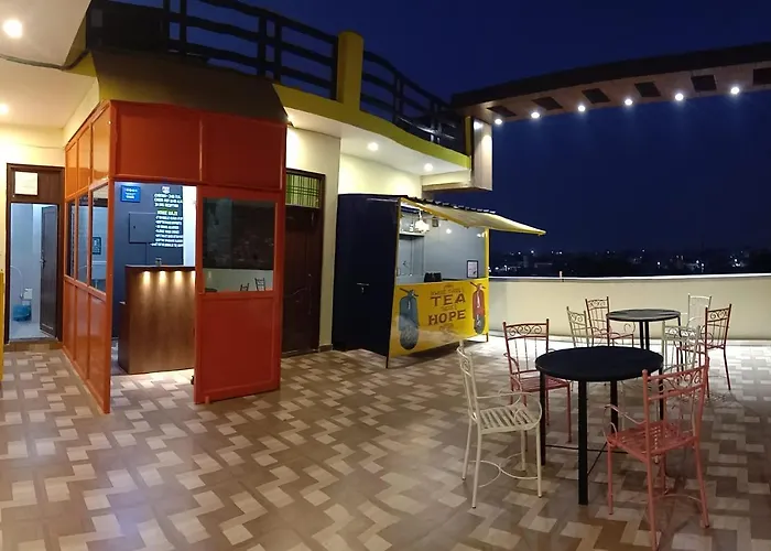The Hostels Hashtag Traveler'S