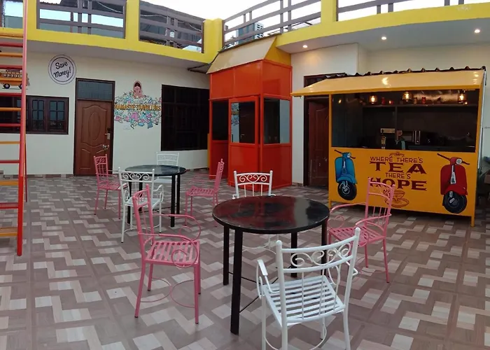 The Hostels Hashtag Traveler'S