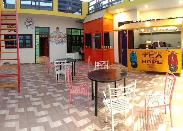 The Hostels Hashtag Traveler'S