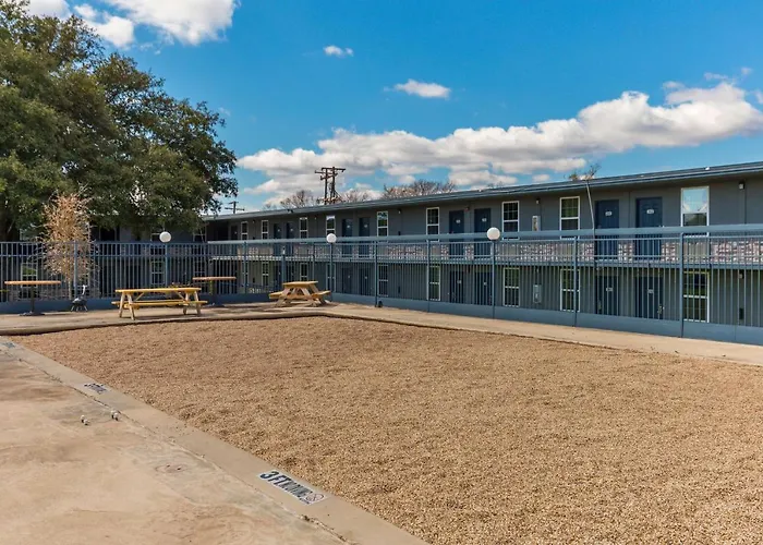 Hotel: Motel 6-Temple, Tx